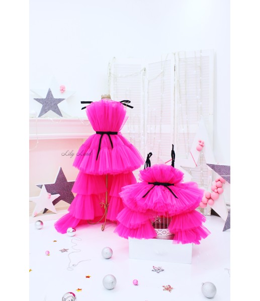 Комплект нарядных платьев Барби со шлейфом, цвет фуксия