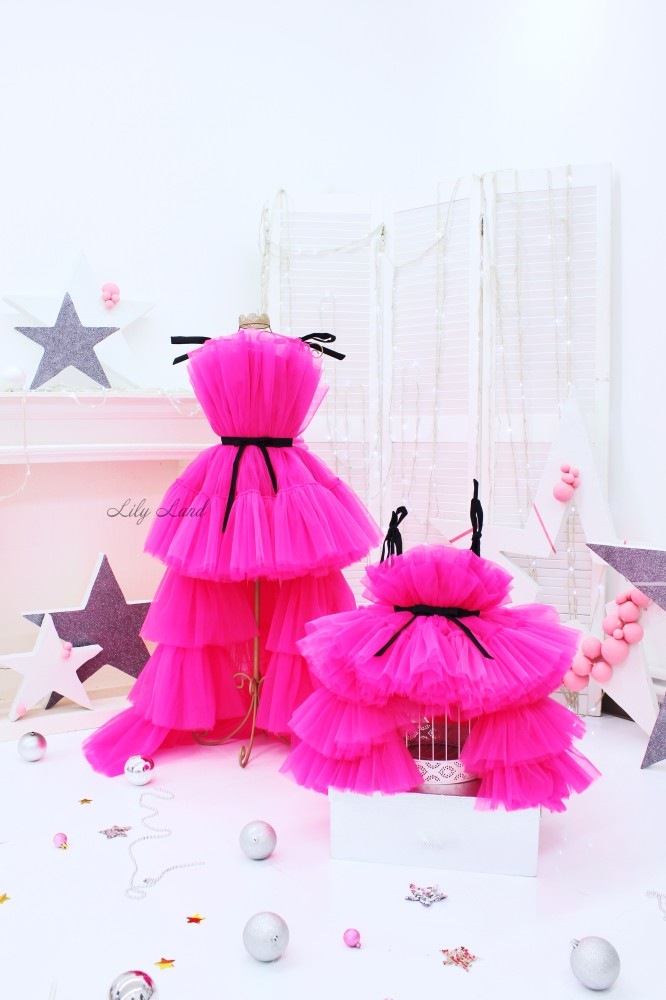 Комплект нарядных платьев Барби со шлейфом, цвет фуксия