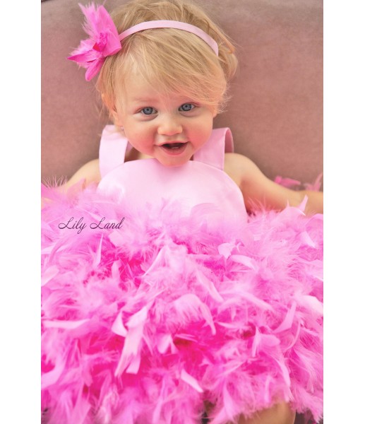 Детское нарядное платье Лейла, ярко розового цвета с перьями